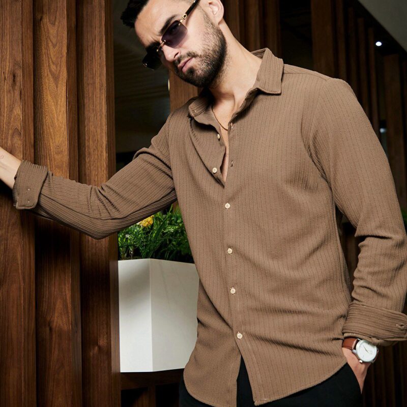 Spread Collar Casual Shirt